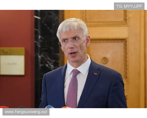 《拉脱维亚紧急出台交管措施管措施 应对2500名英伦球迷观赛潮》》